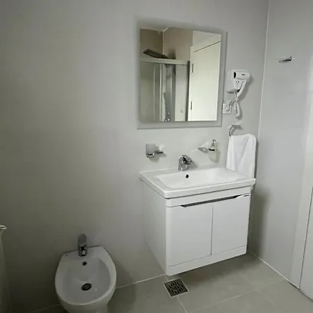 מלון דירות Simfonija 4*