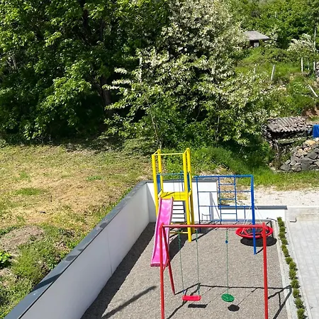 Simfonija מלון דירות 4*